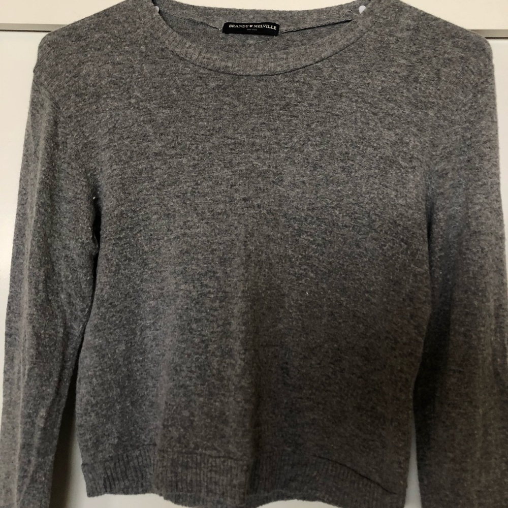 super cute and comfy brandy Melville sweater